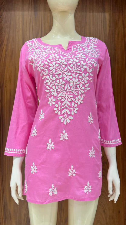 Light Pink Floral Embroidered Kurti with V-Slit Neck and 3/4th Sleeves