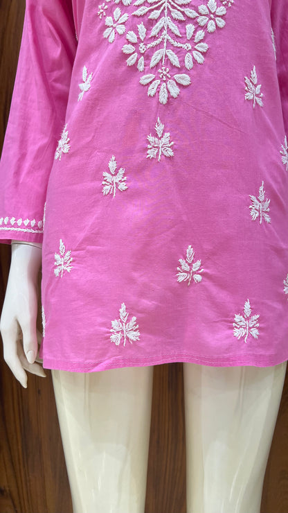 Light Pink Floral Embroidered Kurti with V-Slit Neck and 3/4th Sleeves