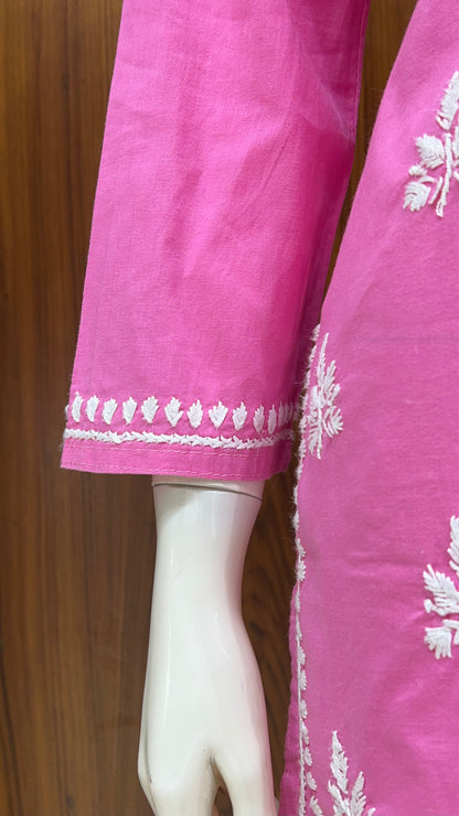 Light Pink Floral Embroidered Kurti with V-Slit Neck and 3/4th Sleeves