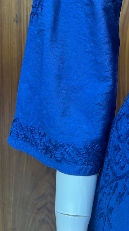 Royal Blue Self-Embroidered Kurta Set with Floral Detailing