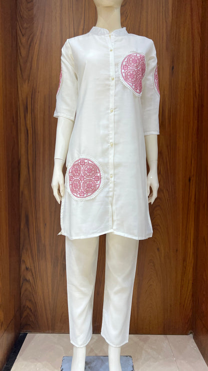 Off-White Straight Kurti with Pink Circular Embroidery and Mandarin Collar