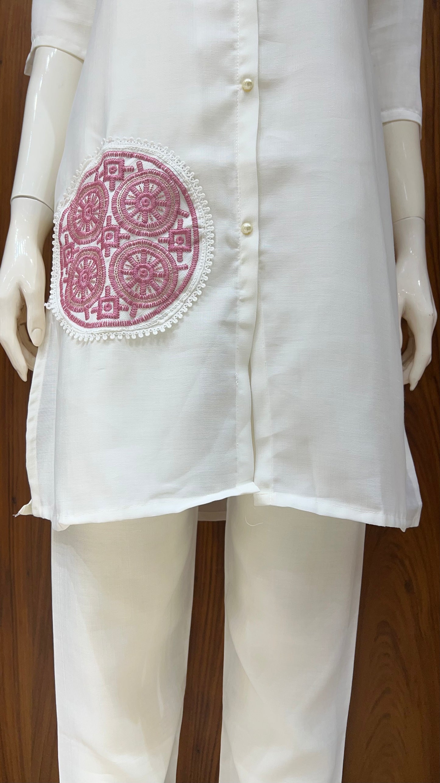 Off-White Straight Kurti with Pink Circular Embroidery and Mandarin Collar