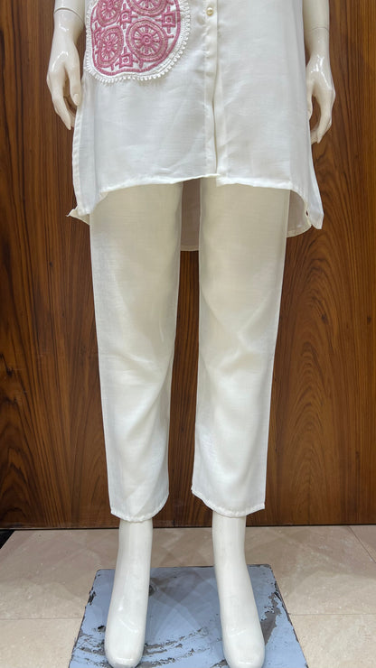 Off-White Straight Kurti with Pink Circular Embroidery and Mandarin Collar